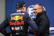 Domenicali n'est 'pas du tout ennuyé' par les critiques de Verstappen sur la F1