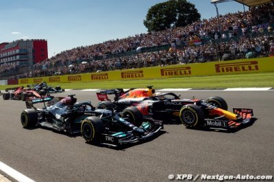 Haug impressionné par la ’confiance absolue’ de Hamilton et Verstappen