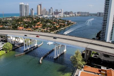 La décision de Miami reportée à septembre