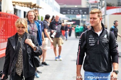 Ecclestone&nbsp;: Schumacher doit oublier le rêve d’un retour en F1