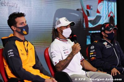 Hamilton attaque l’objectivité de la FIA&nbsp;: des commissaires sont amis avec des pilotes…