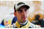 Pat Symonds tacle (un peu) Pastor Maldonado