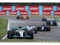 Hamilton may quit Mercedes mid-season - Villeneuve
