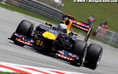 Vettel flies in Chinese opening practice