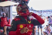 Ferrari needs 'rhythm' for 2023 battle - Sainz