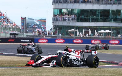 Haas F1 n’aurait ’pas pu viser les points’, mais Bearman et Ocon ont enchaîné les problèmes