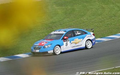 Menu wins as Huff is black-flagged