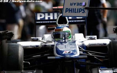 Williams vise le top 10 avec les deux voitures