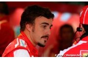 Vettel points gap 'a bit too much' - Alonso