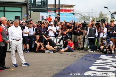 Australia to lose season-opening race date