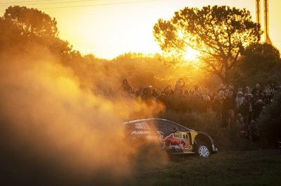 Ogier fastest, Neuville rolls in Spain warm-up