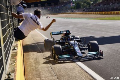 Red Bull est toujours choquée par la fiesta de Mercedes et Hamilton