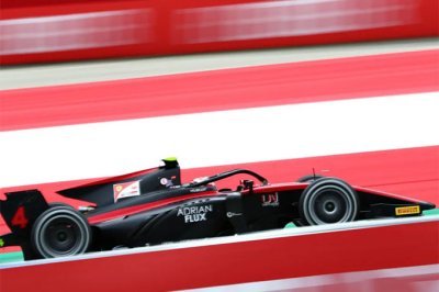 Spielberg, Course 1&nbsp;: Ilott gagne après un problème pour Zhou