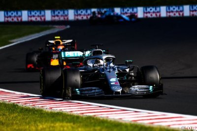 Hamilton strong but ’beatable’ - Briatore
