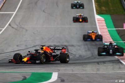Mercedes not coping with ’unusual situation’ - Marko