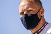 Bottas balaye 'les conneries' sur son remplacement en cours d'année par Russell