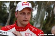 Mikko takes a lesson from a champion