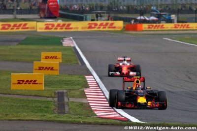 Vettel calme finalement le jeu à propos de Kvyat