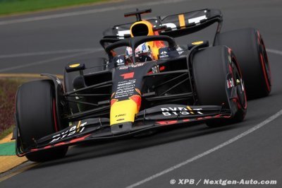 Verstappen takes Melbourne pole ahead of Mercedes duo