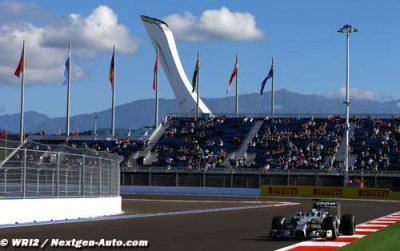 Sochi, FP2: Hamilton sets searing pace in Russia