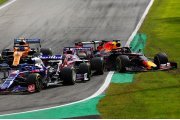 Une course très agitée pour les pilotes Red Bull en Italie