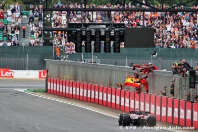 Ferrari&nbsp;: Binotto dément des tensions après la victoire de Sainz