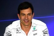 Wolff et Arrivabene veulent une réduction des coûts bien réfléchie
