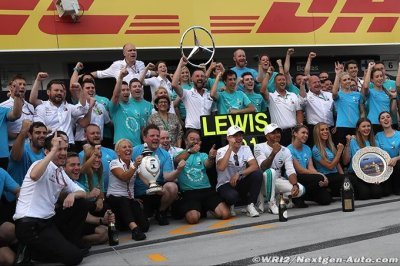 Hamilton&nbsp;: Ferrari a toujours une voiture capable de nous exploser