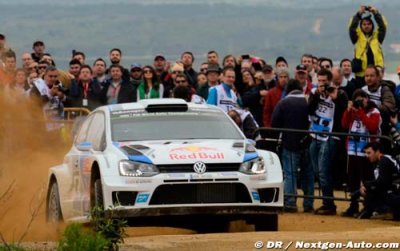 Ogier holds slender advantage in Poland