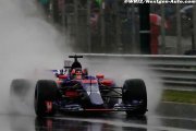 Kvyat sauve les meubles pour Toro Rosso à domicile