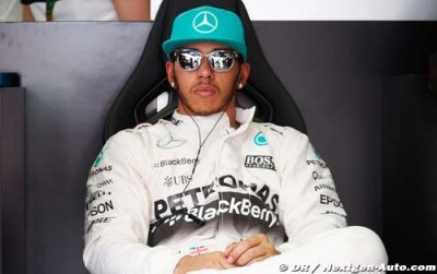 Hamilton admits contract saga ’a pain’
