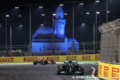 Hamilton explique la tactique de Verstappen ayant mené à l’accrochage