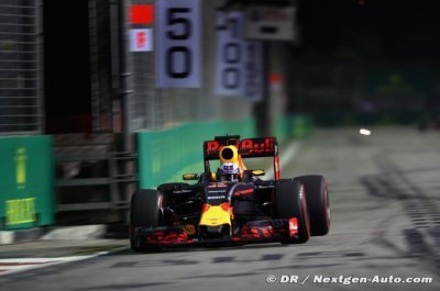 Race - Singapore GP report: Red Bull Tag Heuer