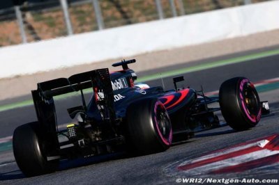 McLaren-Honda ’a little behind’ - Alonso
