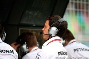 Wolff : Mercedes se réserve le droit de suspendre Lewis ou Nico