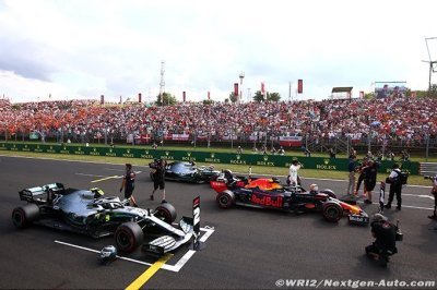 Mercedes voit maintenant en Verstappen une menace pour le titre