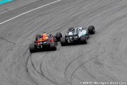 Verstappen a observé la faille de Hamilton avant de l'attaquer à Sepang