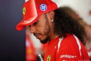 Hamilton 'surpris' par le classement moteur de Red Bull, satisfait des progrès de Ferrari