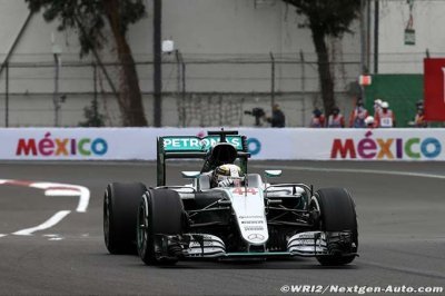 Hamilton est à l’aise, Rosberg cherche ses marques