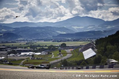 Spielberg, Course&nbsp;: Hamilton gagne après une fin de course folle