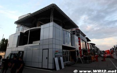 Few spots but dry track for Hungary practice