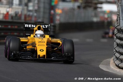 Decision looming on Renault’s 2017 approach - Prost