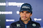 Sainz leaves door open as Williams pair back Vowles