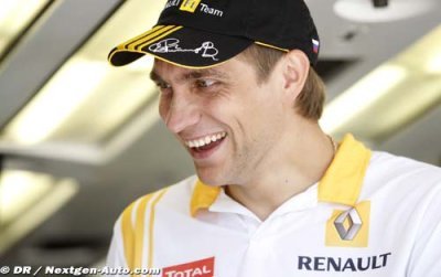 Officiel&nbsp;: Petrov reconduit pour deux ans chez Lotus Renault
