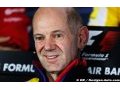 Newey stays with Red Bull