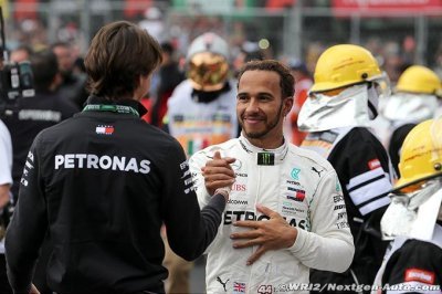 Wolff&nbsp;: Lewis n’avait pas le coeur à la fête au Mexique