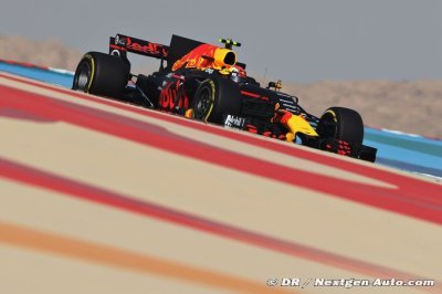 Sakhir, L3&nbsp;: Meilleur temps pour Verstappen, Grosjean dans le mur de pneus