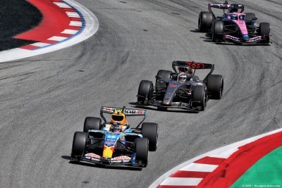 Lawson et Lindblad relativisent les points marqués à Barcelone par Racing Bulls