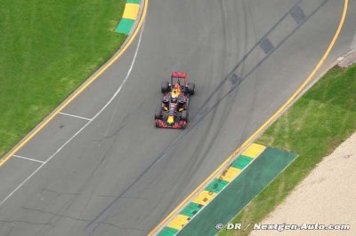 Race - Australian GP report: Red Bull Tag Heuer