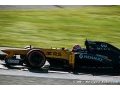 Kubica tests 2017 car in Renault simulator